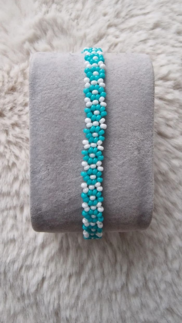 Parure en perles motif fleurs - photo numéro 5