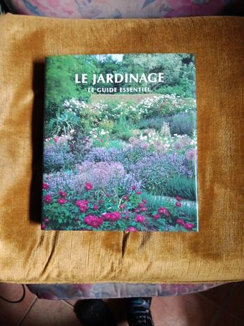 Le Jardinage le guide essentiel ed 1996