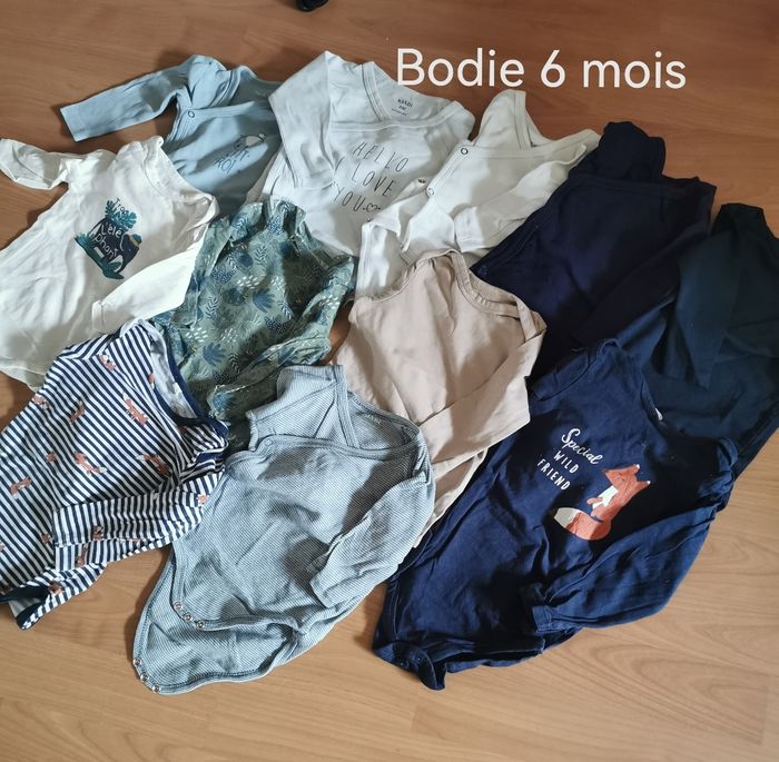 Lot de bodies 6 mois garçon