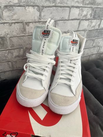 Nike Blazer blanches 38