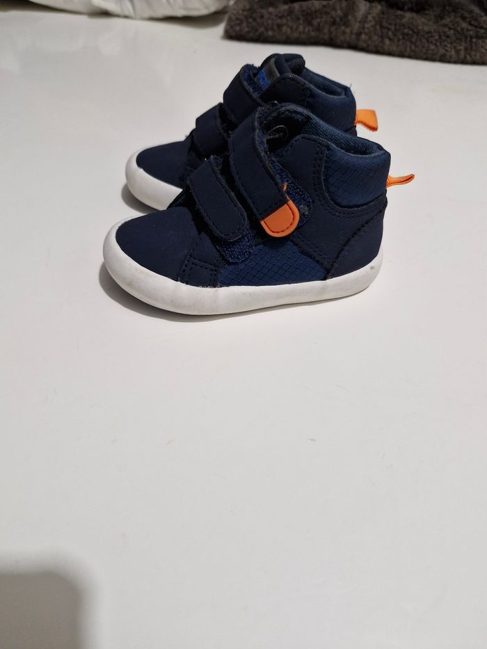Chaussure garçon taille 20 - photo numéro 2