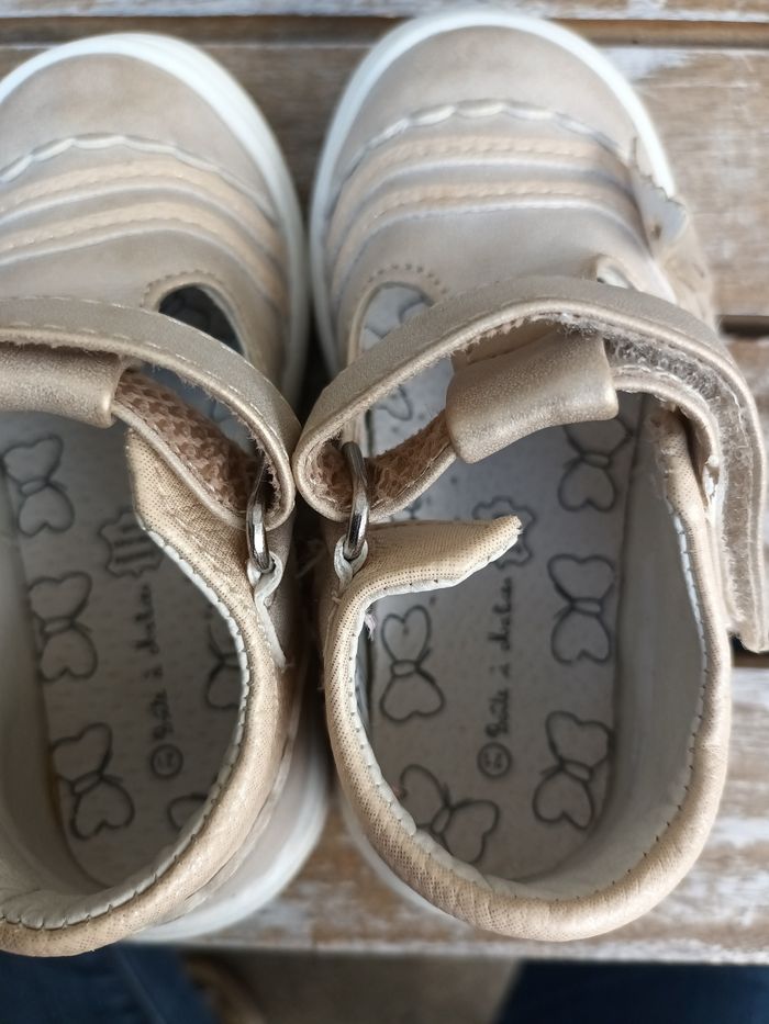 Babies sandales neuves 🏷 taille 21 achetées 35€ - photo numéro 7