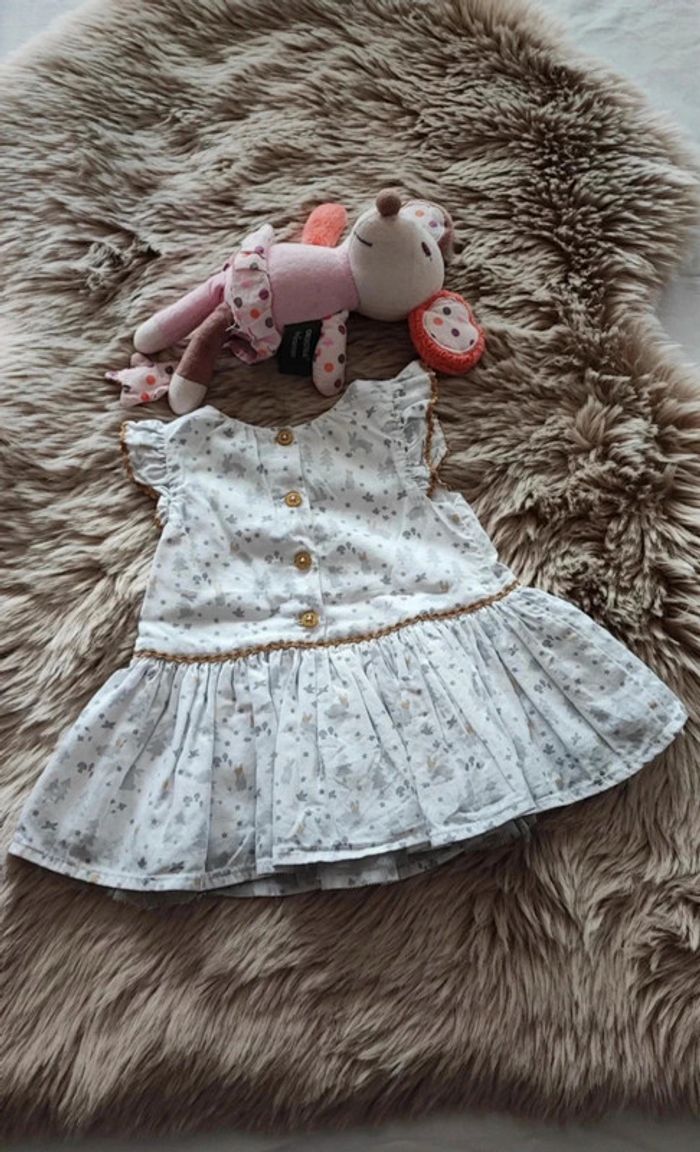 Robe blanche argent lapin orchestra 1 mois - photo numéro 2