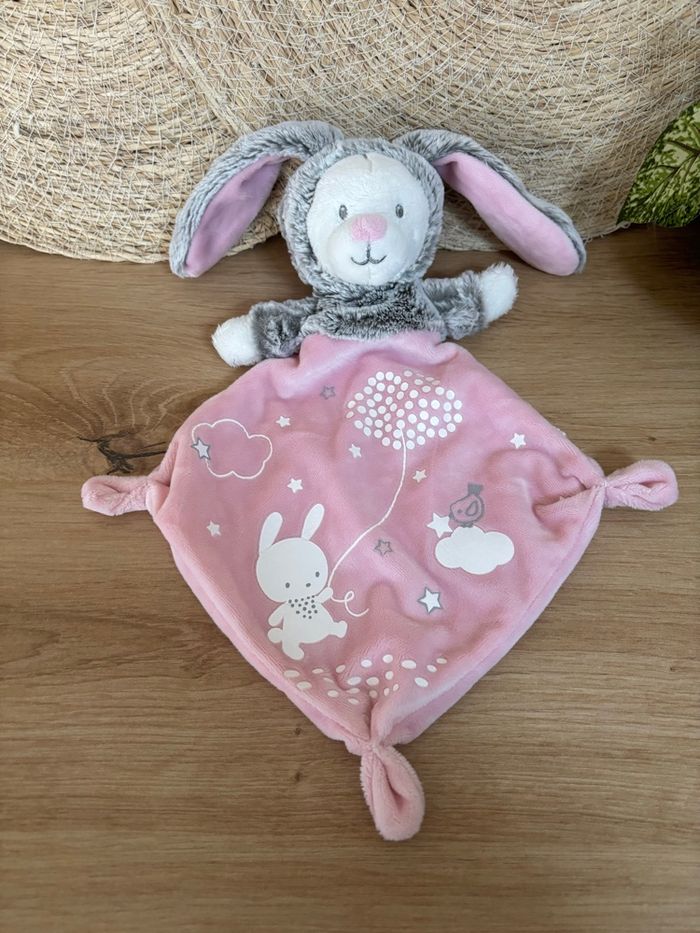 Doudou plat ours déguisé en lapin rose mots d enfants