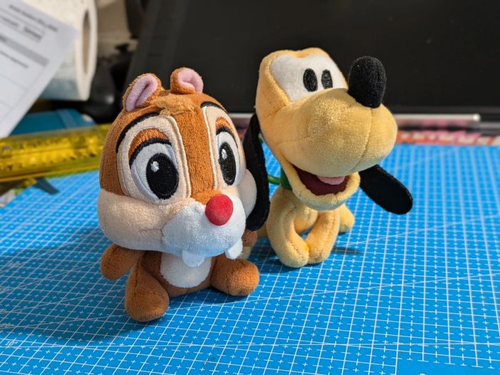 2 porte-clés peluche Disney : Tac et Pluto