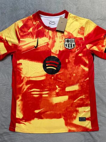 Maillot concept foot Barcelone jaune rouge édition Flamme taille M