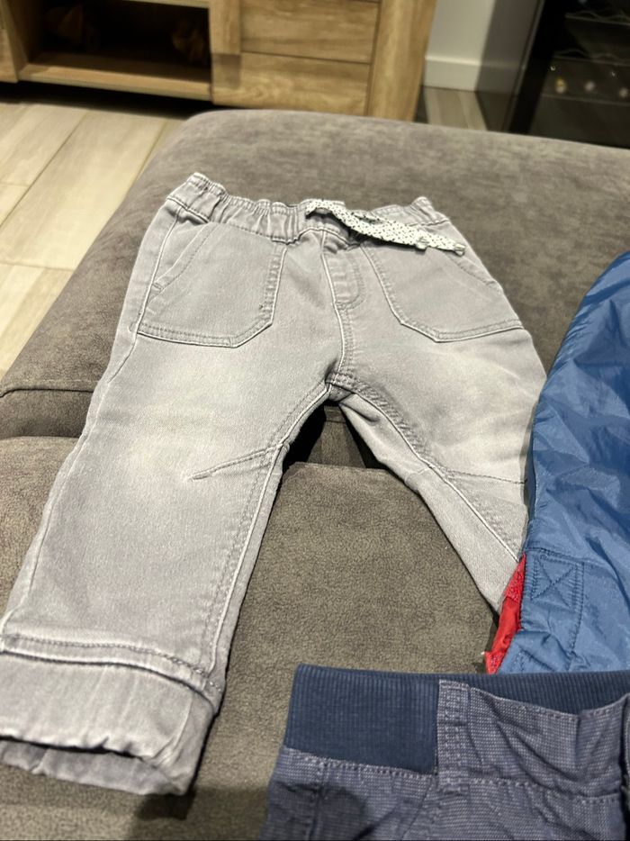 Lot 3 pantalons 12 mois - photo numéro 2