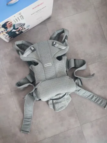Porte bébé Move de Babybjörn gris