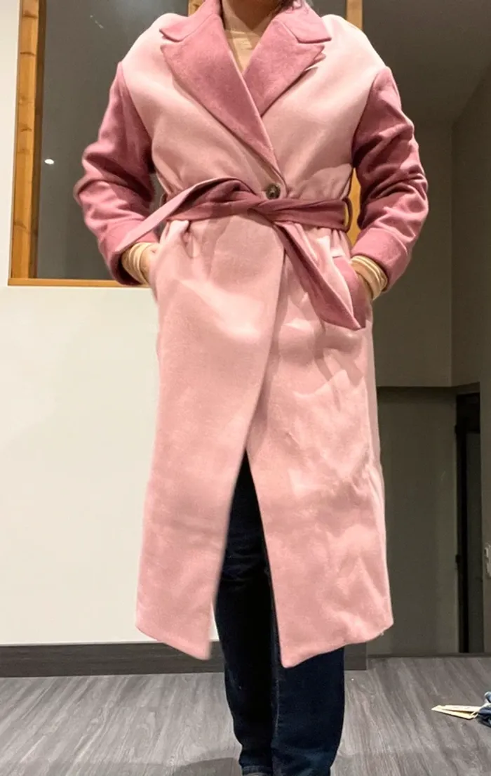 Long manteau feutrine rose neuf