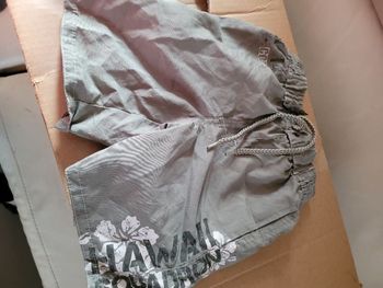 Short in extenso 4 ans