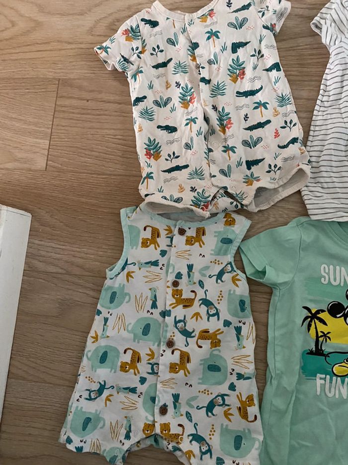 Lot de 6 Combishort très bon etat 6 mois - photo numéro 2