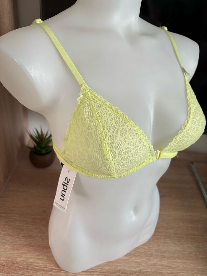 Soutien gorge triangle dentelle jaune fluo undiz neuf taille M - photo numéro 3