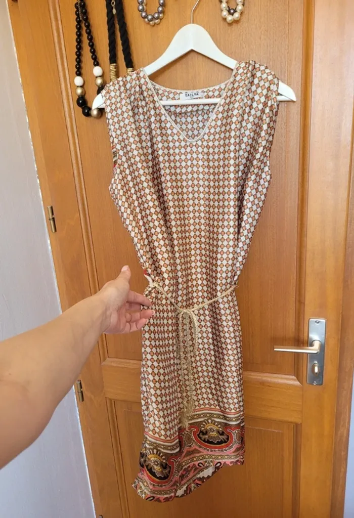 Robe fluide motifs géométriques taille L - photo numéro 2