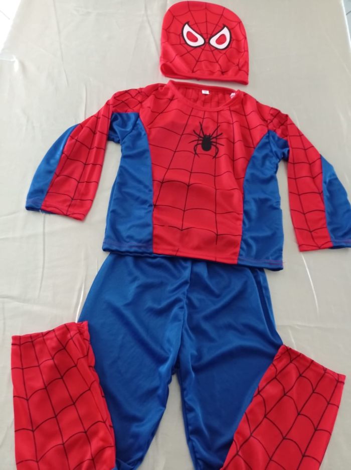 Deguisement spiderman bleu et rouge 6ans