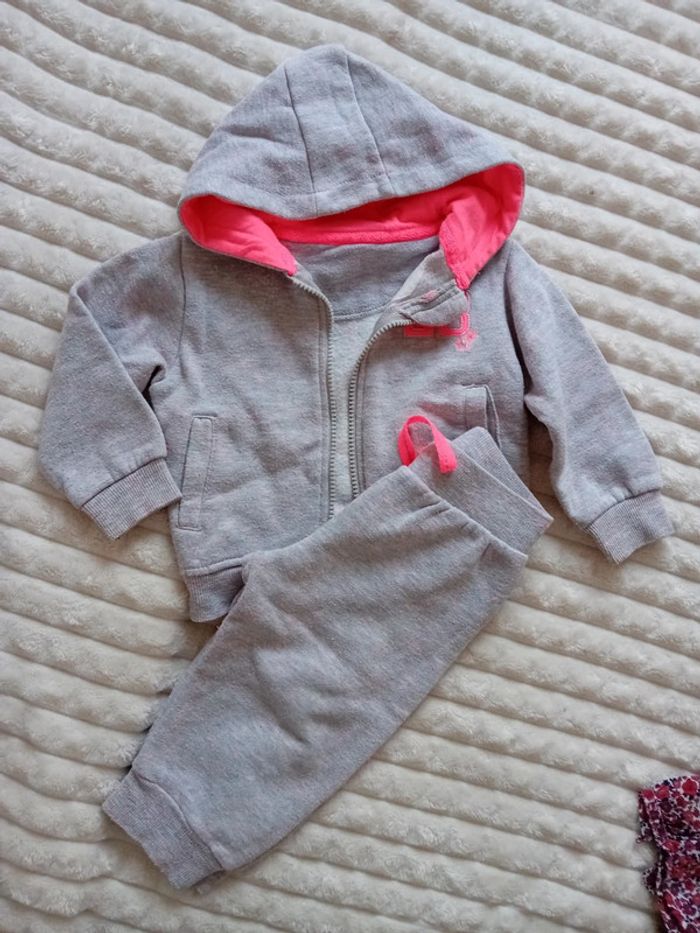 Ensemble survêtement fille 9/12mois 🩶🩷