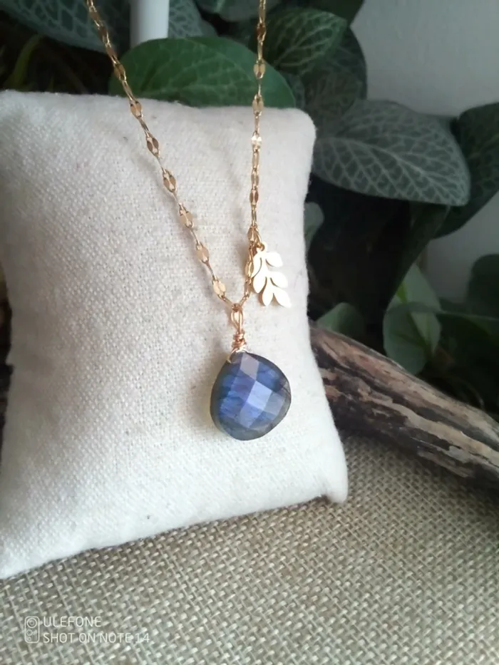 Collier labradorite à facettes avec breloque feuille - photo numéro 4