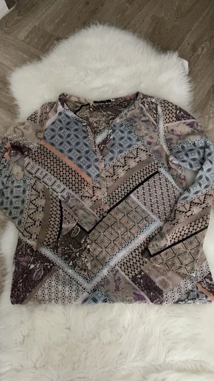 Pantalon en tissu avec un chemisie - photo numéro 6