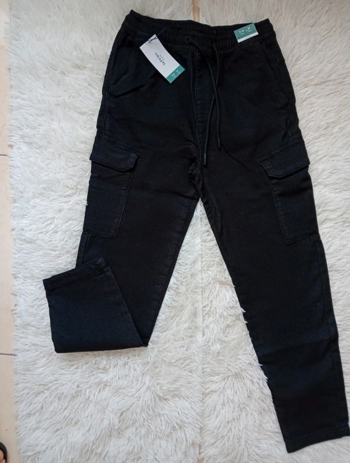 Pantalon cargo neuf 11/12ans garçon