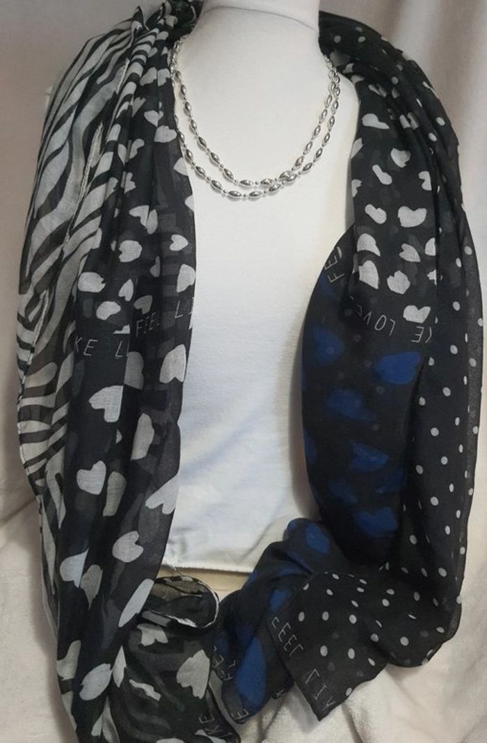 Grand foulard femme - photo numéro 1