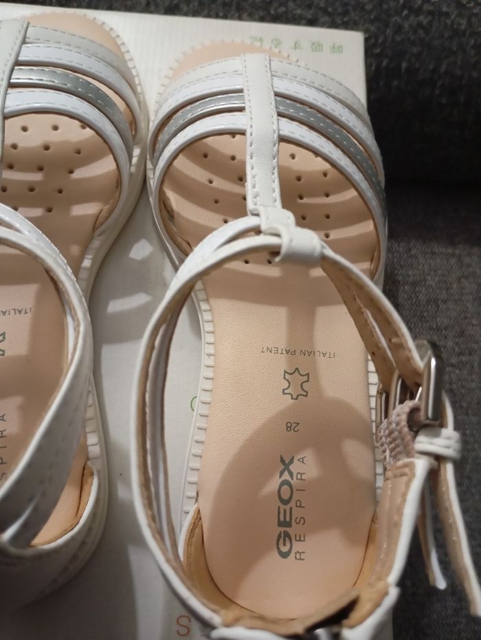 Geox neuves pour fille en taille 28 - photo numéro 6