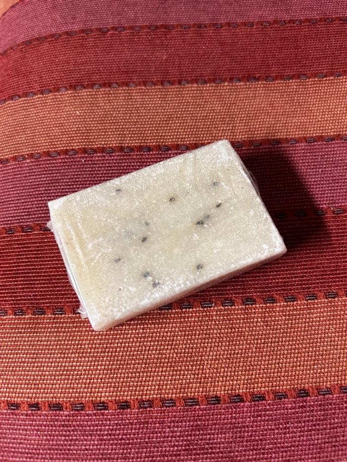 Savon aux graines de nigelles
