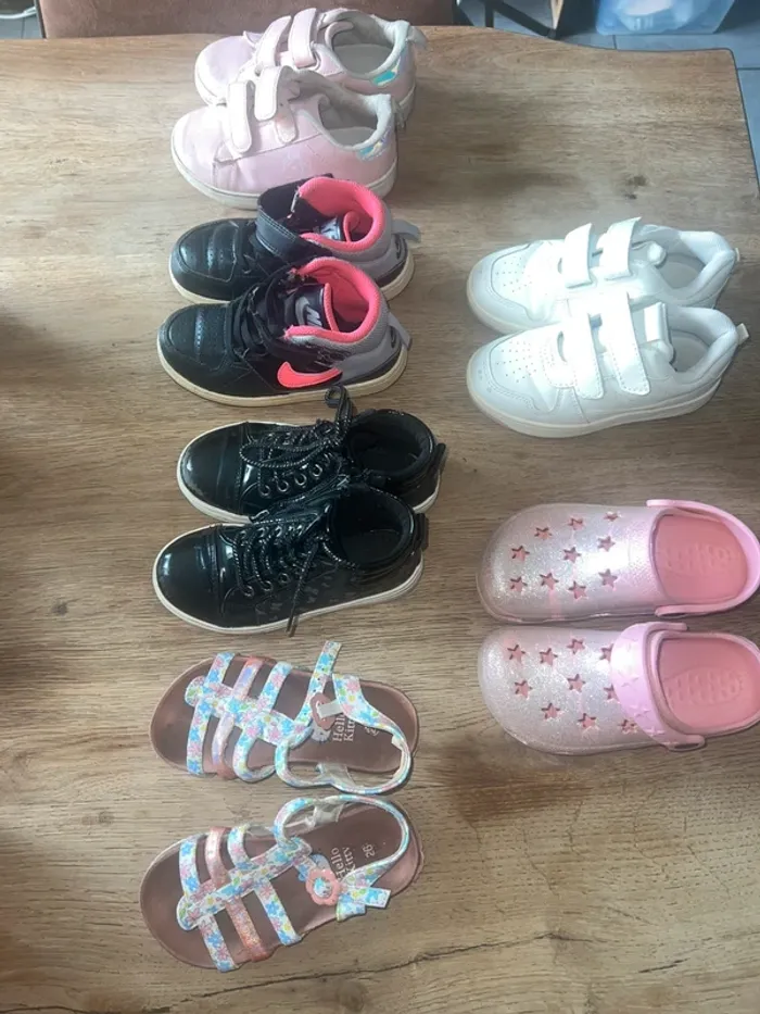 Lot chaussures 26 🍭 - photo numéro 2