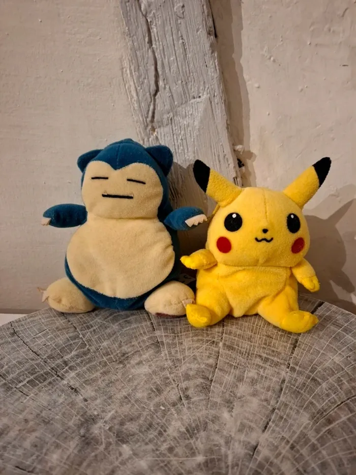 Peluches Pokémon Ronflex et Pikachu - 1999