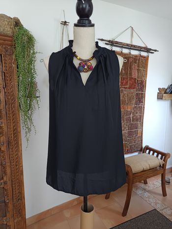 Chemise/Tunique noire sans manche