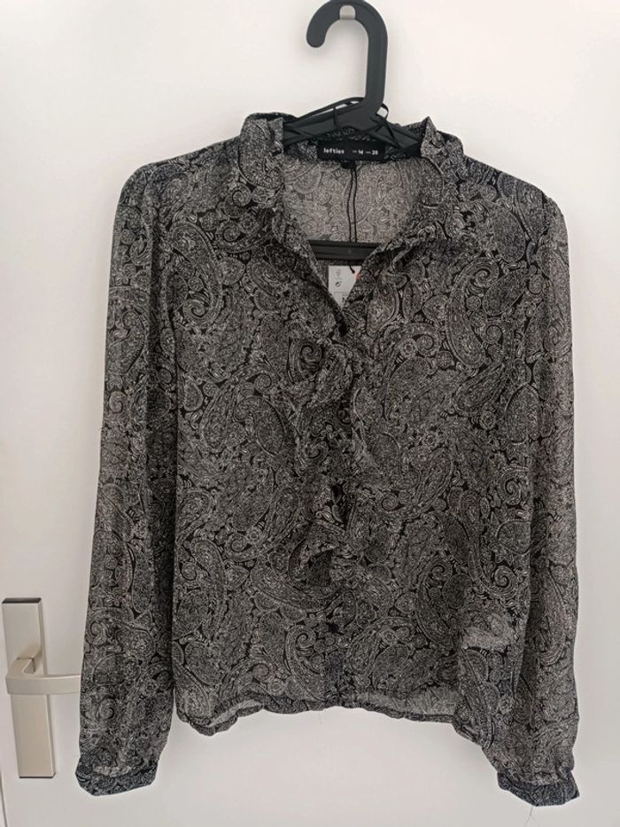 Chemisier blouse légère à volants noir et blanc Taille M Lefties Neuf avec étiquette - photo numéro 2
