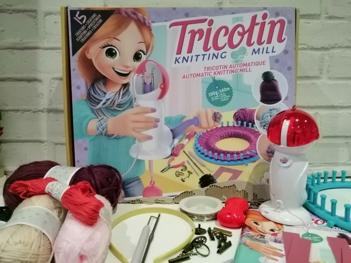 Boîte pour tricotin