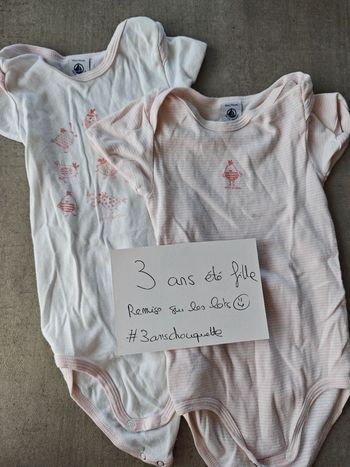 Lot 2 bodys manches courtes