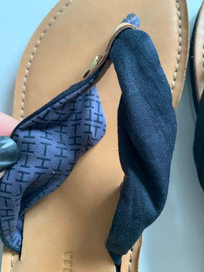 Jolies tongs Tommy Hilfiger taille 37 - photo numéro 3