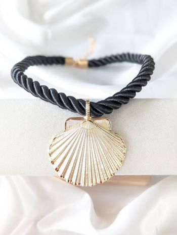Collier coquillage