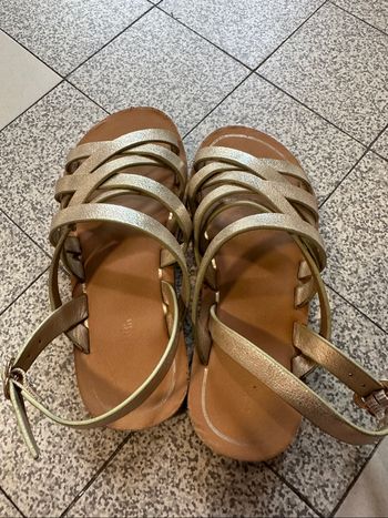 Sandales