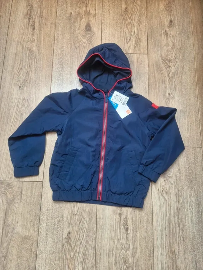 Veste coupe-vent "okaidi" légère 4 ans neuve avec étiquette