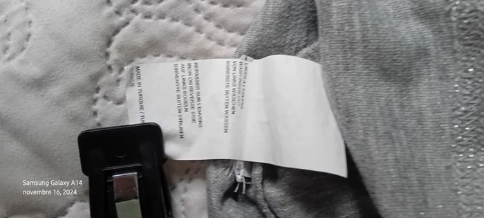 Pull de fêtes fin fil métallique argenté col strass gris femme Taille 1 - photo numéro 15