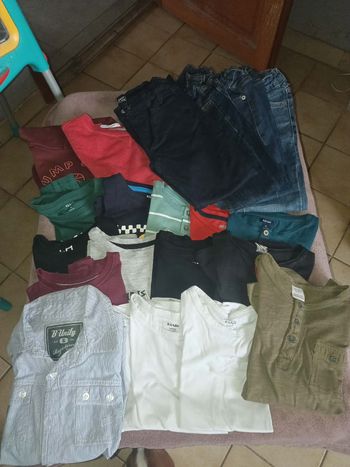 Lot de 21 vêtements garçon - Taille 6 ans
