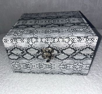 Coffre à bijou 