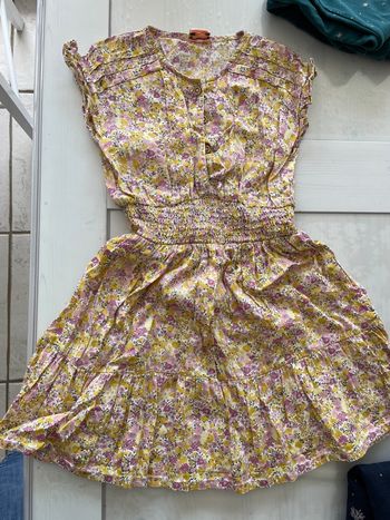 Robe tape à l’œil 