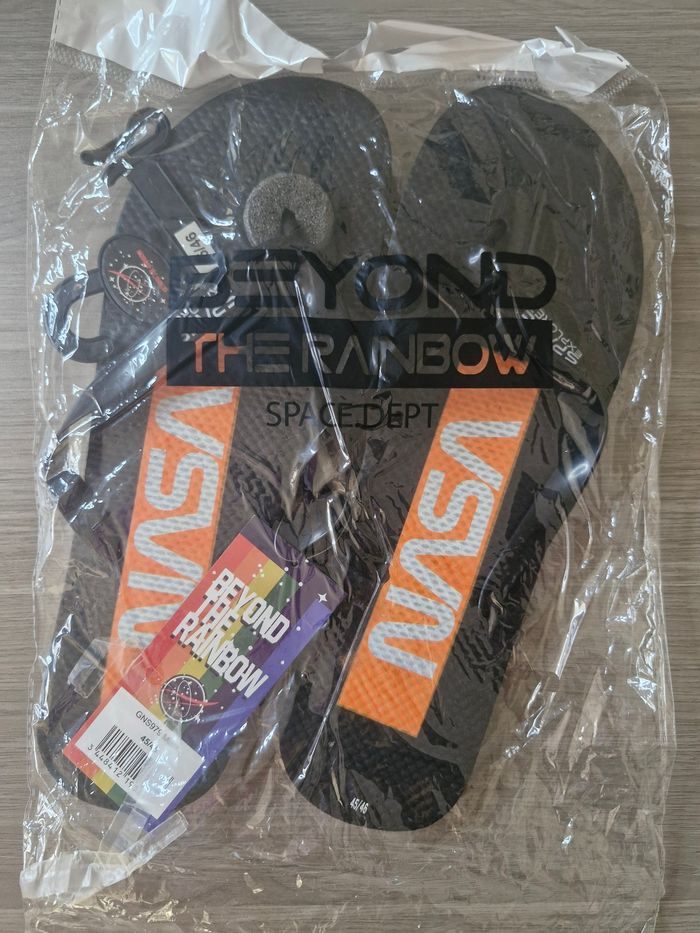 Tongues hommes Nasa taille 45/46