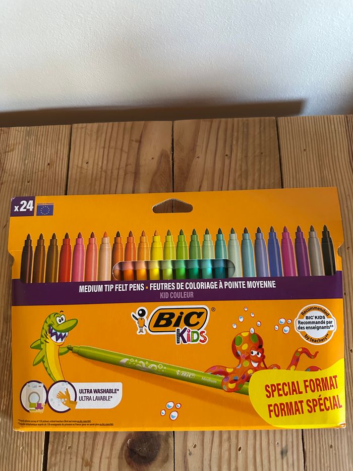 Fournitures scolaires : 24 Crayons de couleur + 24 Feutres Bic Kids - photo numéro 3