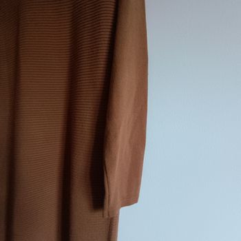 Robe pull camel