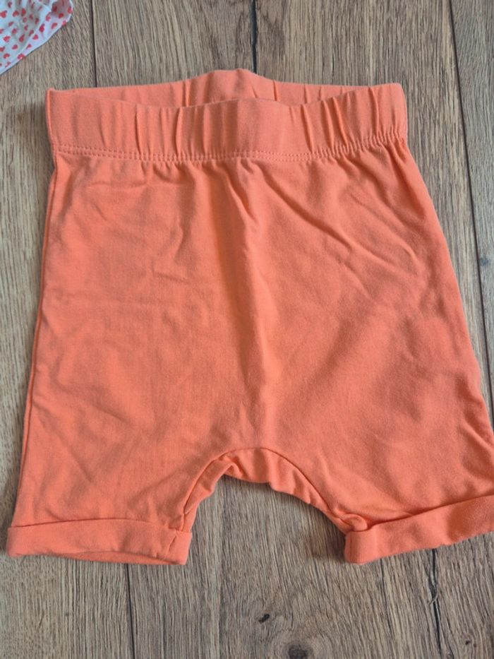 Lot bas et blouse fille 3 mois 1 pantalon et short et 1 blouse - photo numéro 5
