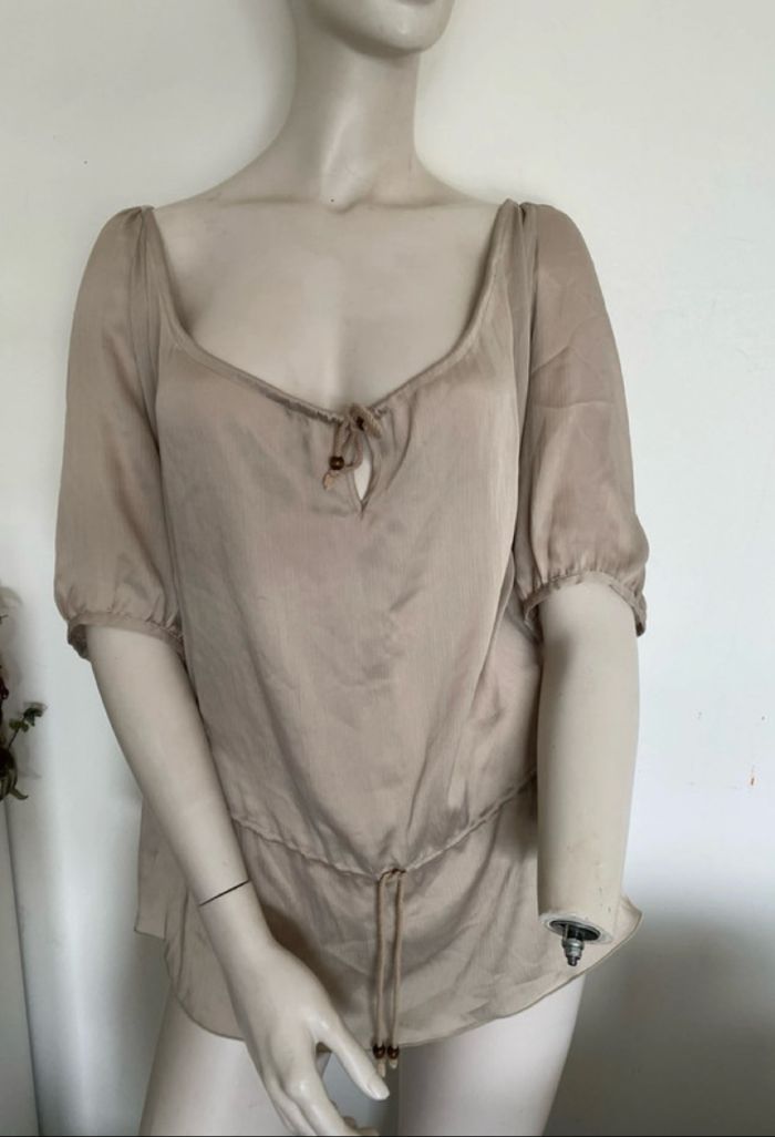 Joli haut beige Tissaia taille 44