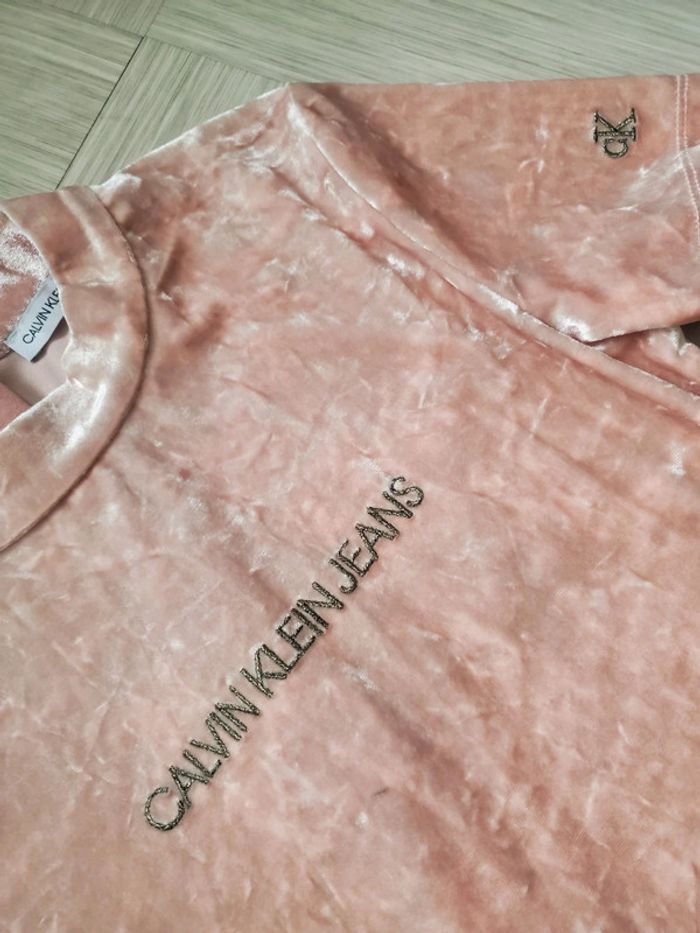 Robe velours rose marque calvin klein taille 14 ans - photo numéro 3
