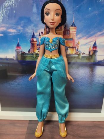 Poupée Disney princesse Jasmine dans Aladdin