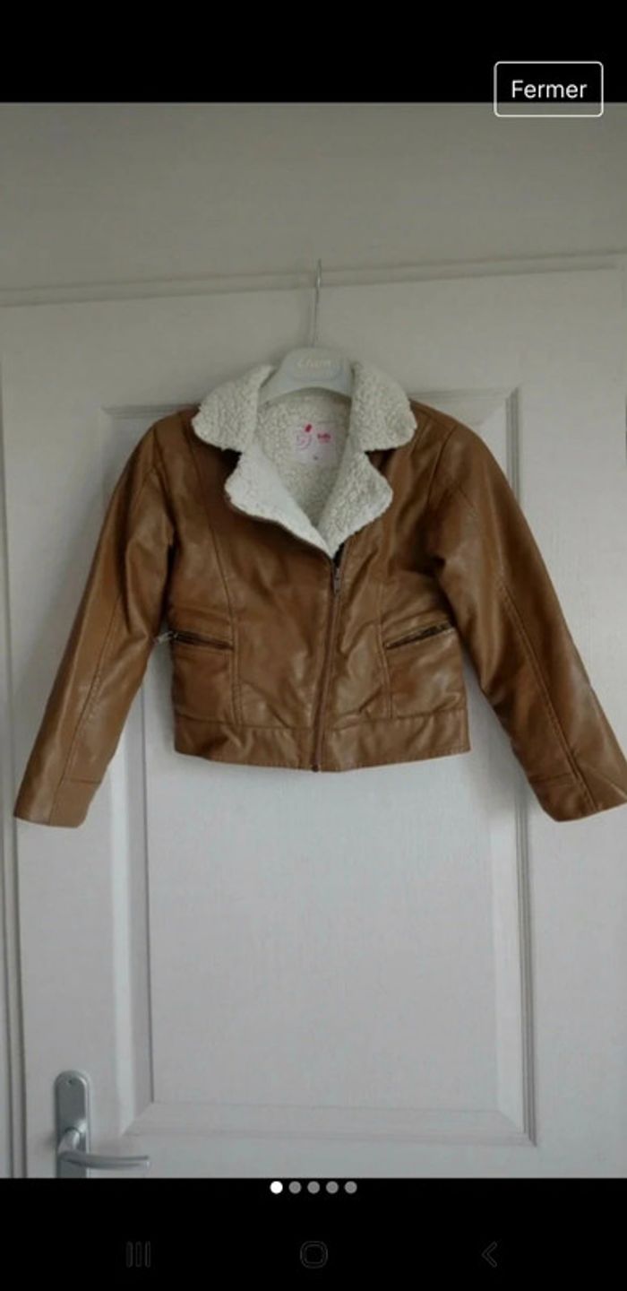 Superbe veste mi-saison 8 ans