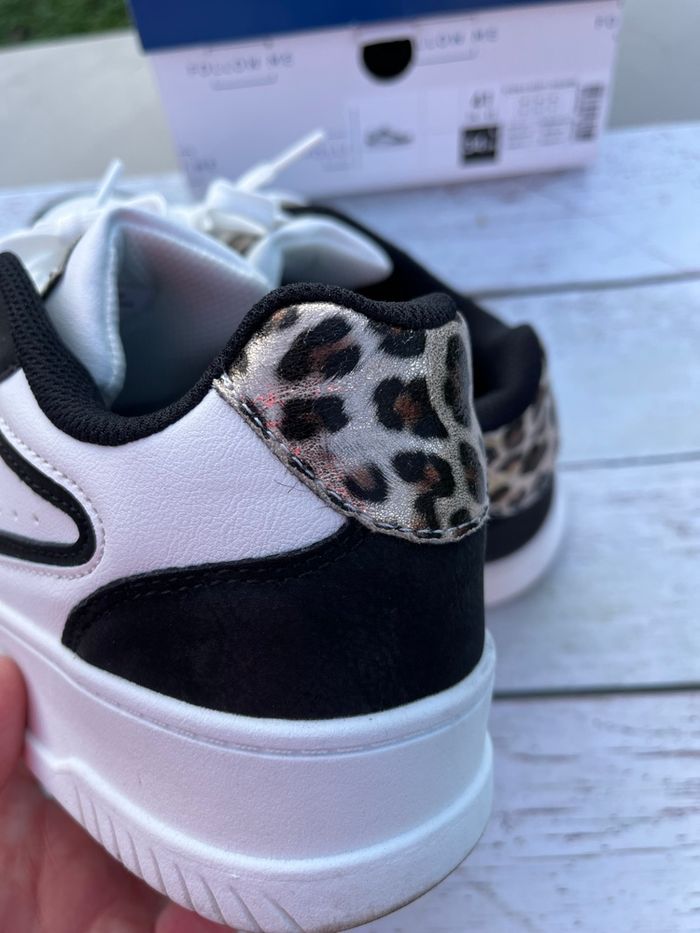 Baskets blanches noires et léopard - photo numéro 6