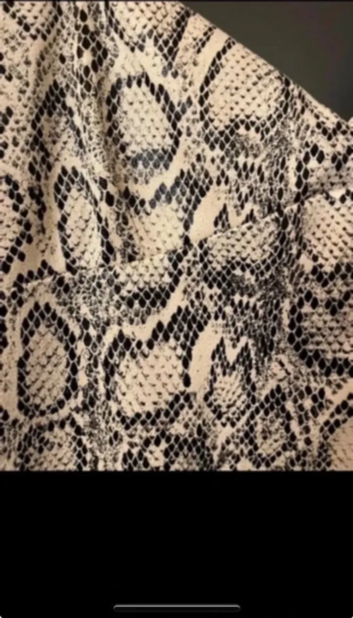 Robe Zara, taille 42 imprimée, python, collection 2025 - photo numéro 5