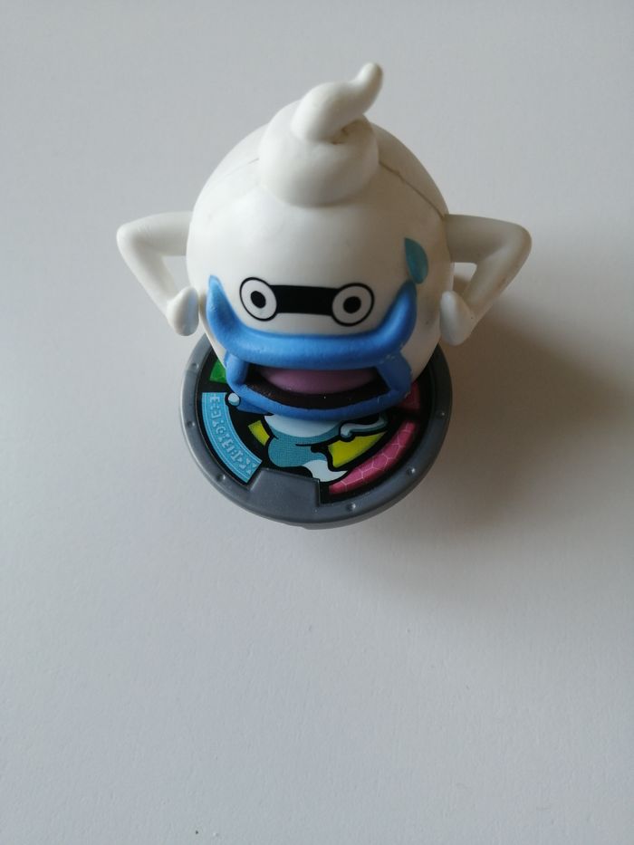 figurine et médaillon yo-kaï watch - photo numéro 2